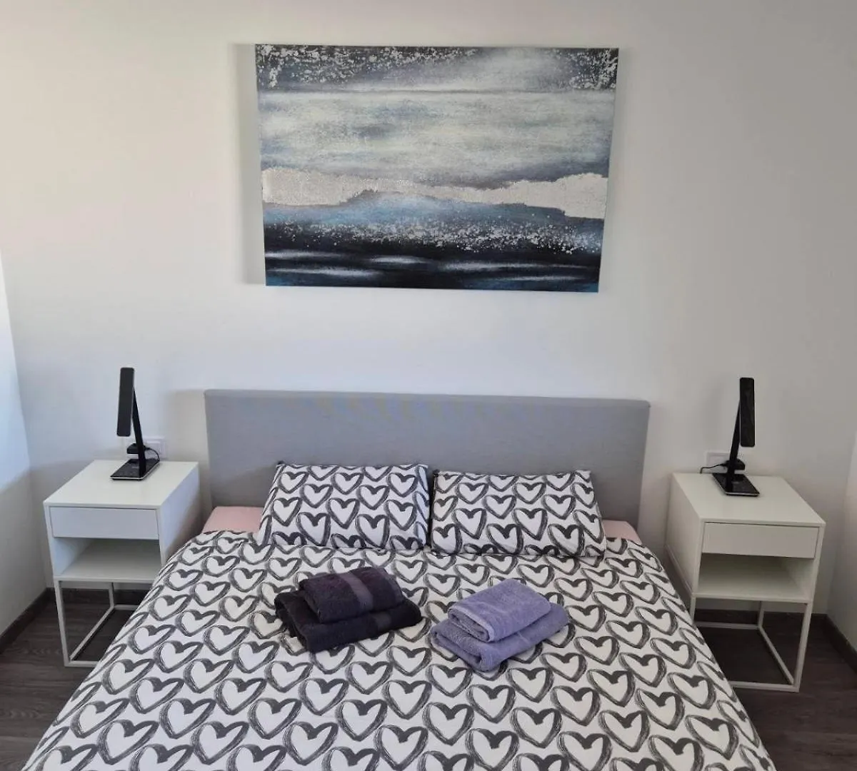 Mars E-4 Apartment Pula